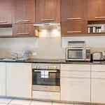 Studio With Fast Wifi In The Central Business District W Parking
